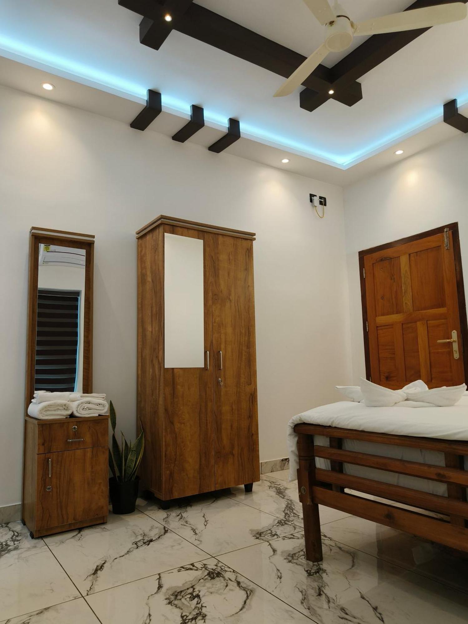 Wavealokam Beach Retreat 瓦尔卡拉 外观 照片